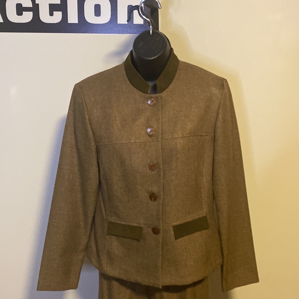 PRE-OWNED WOMEN KORET 2 PIECE GREEN PANTSUIT PANTS & BLAZER - Picture 4 of 16